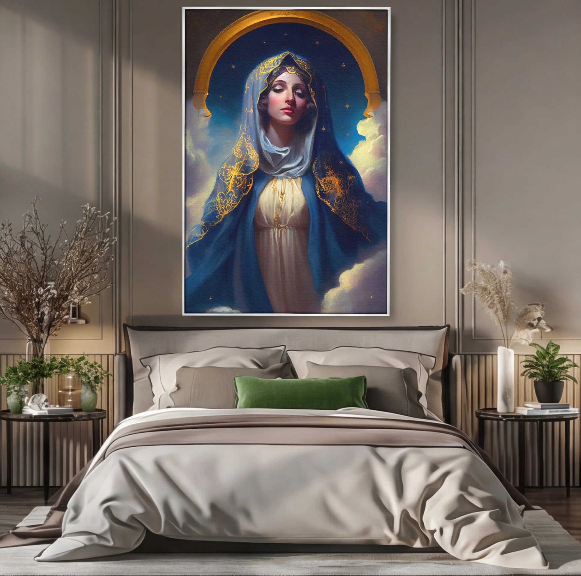Tablou canvas cu tablou canvas cu fecioara maria, in rama de aluminiu argintiu, pe perete intr-un dormitor